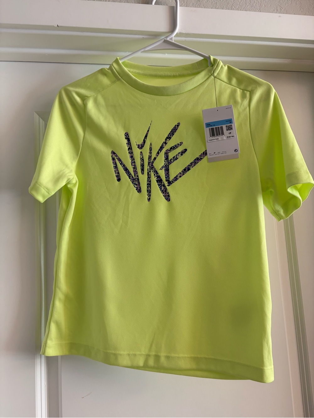 NWT Nike Kids Bright Neon Yellow Graphic Athletic Dri-fit Tee